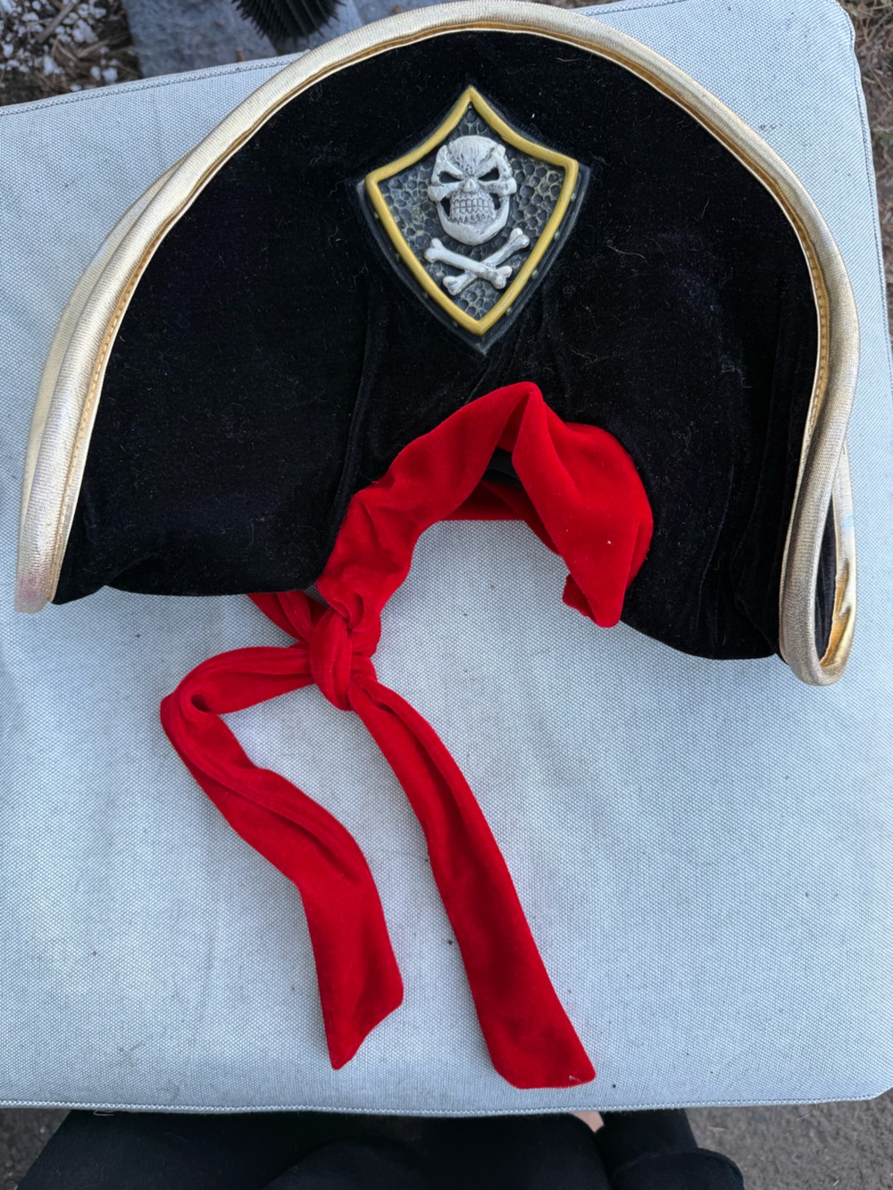 Rare ELOPE Black Velvet Buccaneer Pirate Hat costume Halloween hat cosplay skull